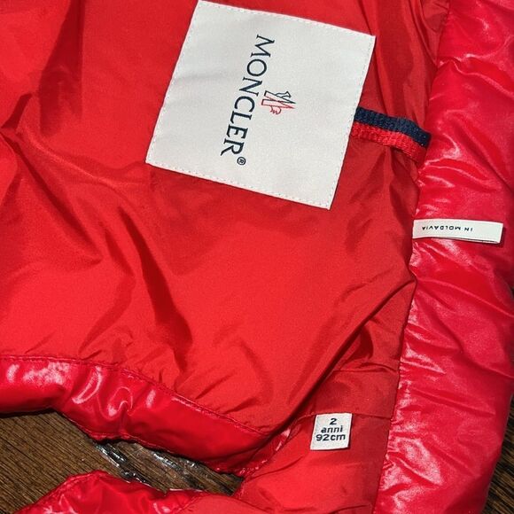 MONCLER UNISEX KIDS BERNARD GILET RED VEST LIKE NEW 2Y - Picture 12 of 15